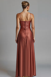 Cabernet Etui Hoch Niedrig Spaghettiträger Abendkleid mit Rüschen